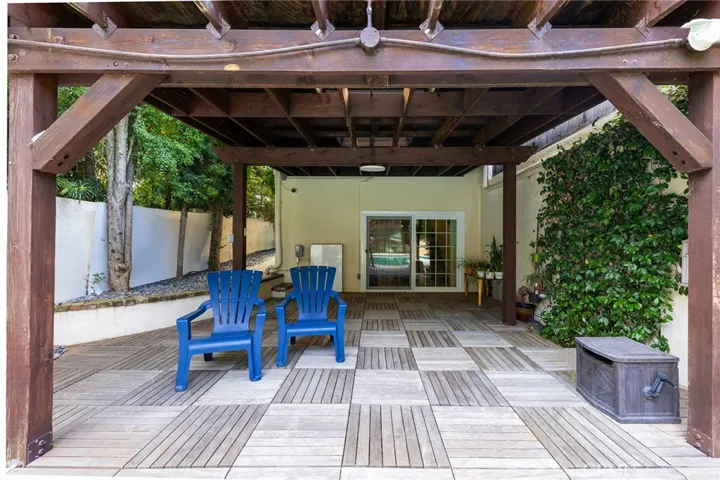 1900 Highland Oaks Drive, Arcadia, California 91006