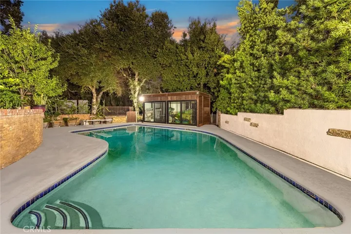 1900 Highland Oaks Drive, Arcadia, California 91006