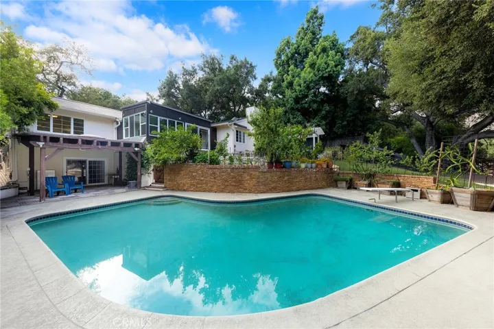 1900 Highland Oaks Drive, Arcadia, California 91006
