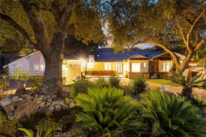 1900 Highland Oaks Drive, Arcadia, California 91006