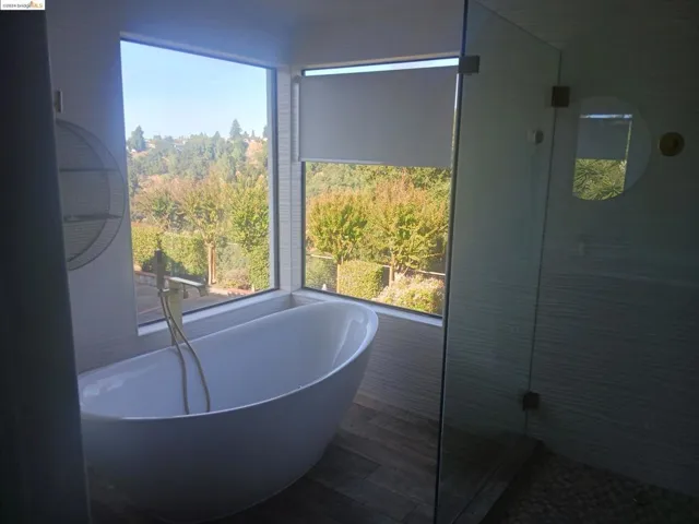 6498 Boone Dr, Castro Valley, California 94552