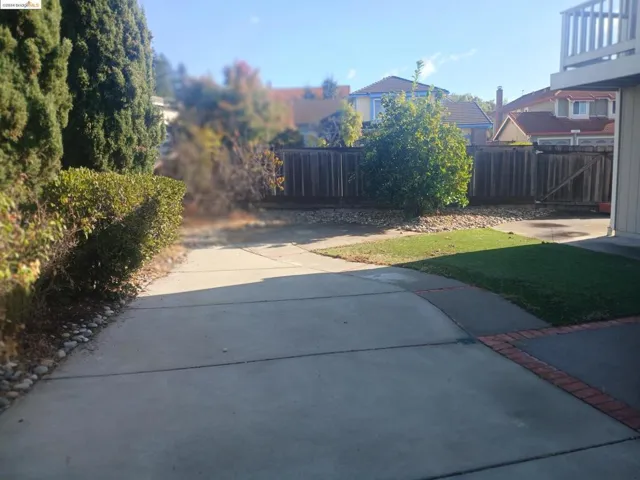 6498 Boone Dr, Castro Valley, California 94552