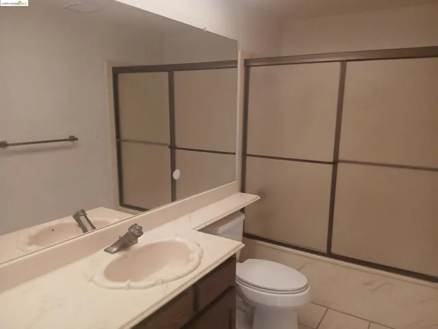 6498 Boone Dr, Castro Valley, California 94552