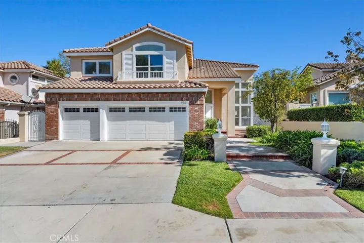 910 S Barton Court, Anaheim Hills, California 92808