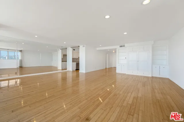 875 Comstock Avenue 16b, Los Angeles, California 90024