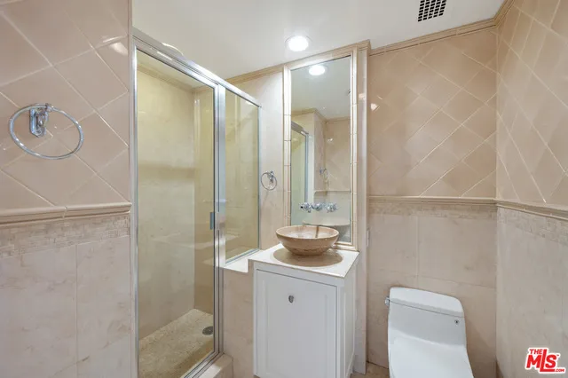 875 Comstock Avenue 16b, Los Angeles, California 90024