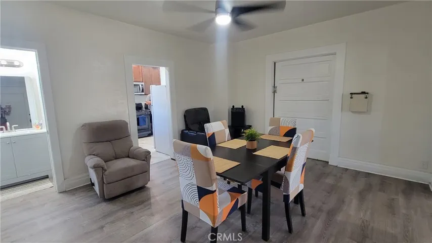 Shared dining room