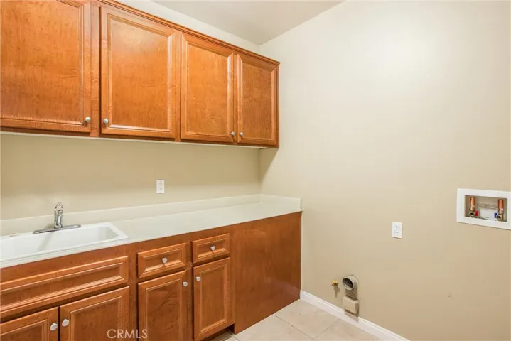 328 Calvert Park, Beaumont, California 92223