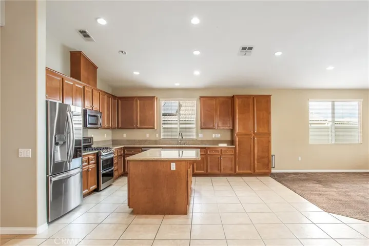 328 Calvert Park, Beaumont, California 92223