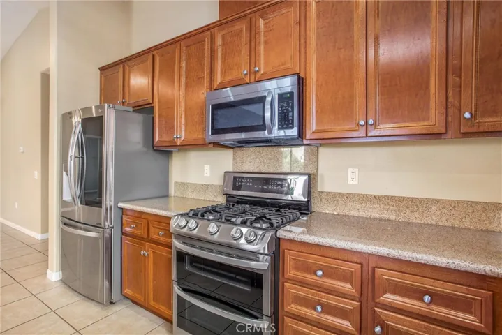328 Calvert Park, Beaumont, California 92223