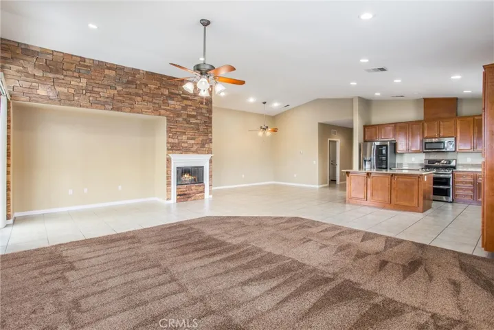 328 Calvert Park, Beaumont, California 92223