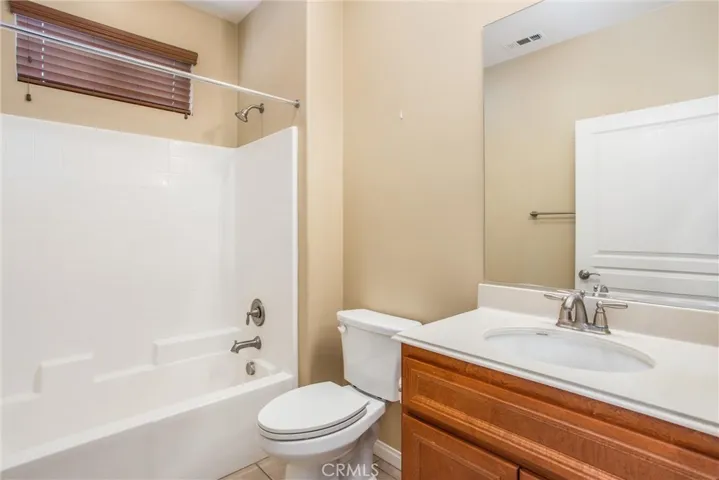 328 Calvert Park, Beaumont, California 92223