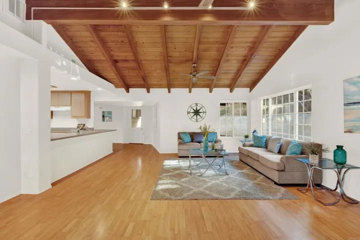 4242 Avenida Gregory, Spring Valley, California 91977