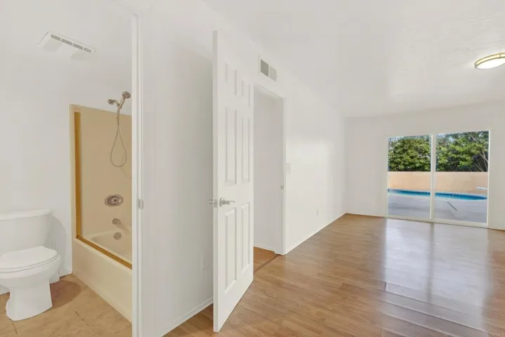 4242 Avenida Gregory, Spring Valley, California 91977