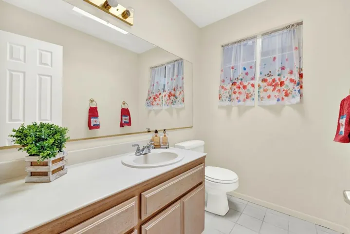 4242 Avenida Gregory, Spring Valley, California 91977