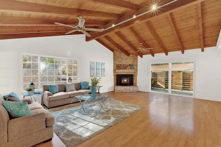 4242 Avenida Gregory, Spring Valley, California 91977