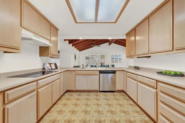 4242 Avenida Gregory, Spring Valley, California 91977