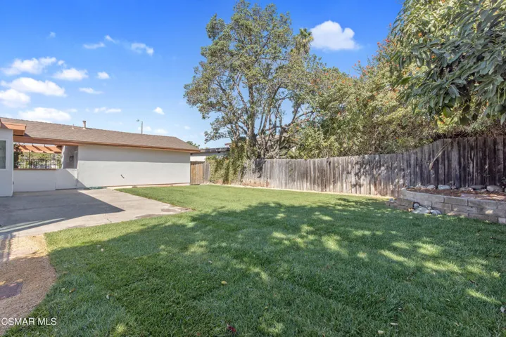 1182 Gracia St Camarillo CA-print-029-00