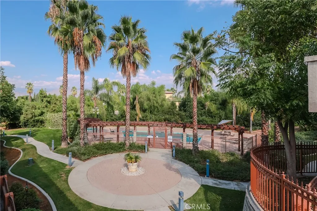1200 E Highland Avenue 207, Redlands, California 92374 home-pic-16