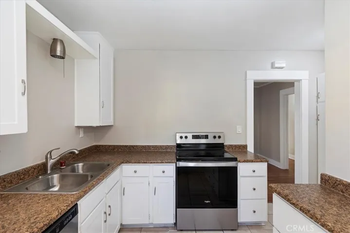 4311 Sunnyside Drive, Riverside, California 92506