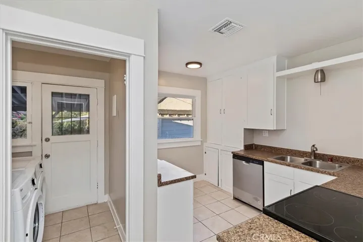 4311 Sunnyside Drive, Riverside, California 92506