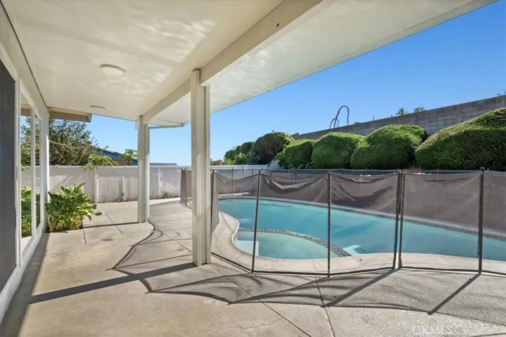 1930 Avenida Aprenda, Rancho Palos Verdes, California 90275