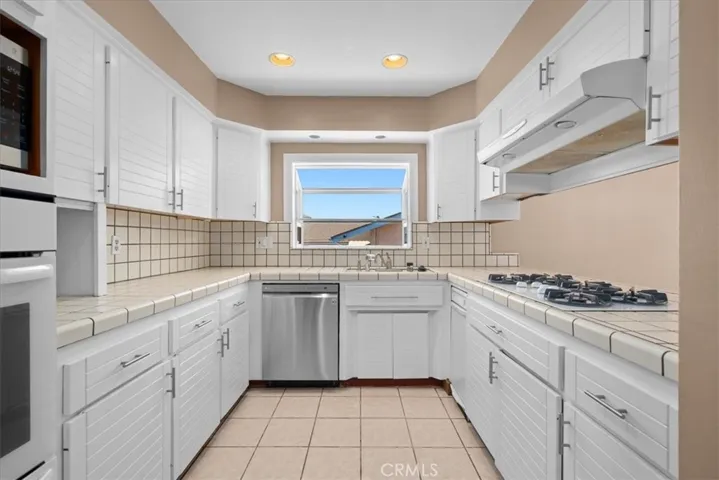 1930 Avenida Aprenda, Rancho Palos Verdes, California 90275