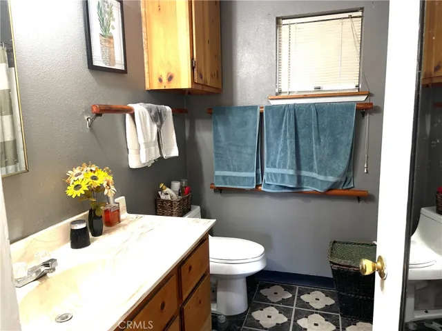 10750 Sheep Creek Road, Phelan, California 92371