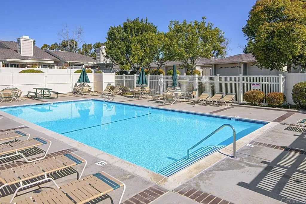 1025 Brewley Lane, Vista, California 92081 home-pic-34