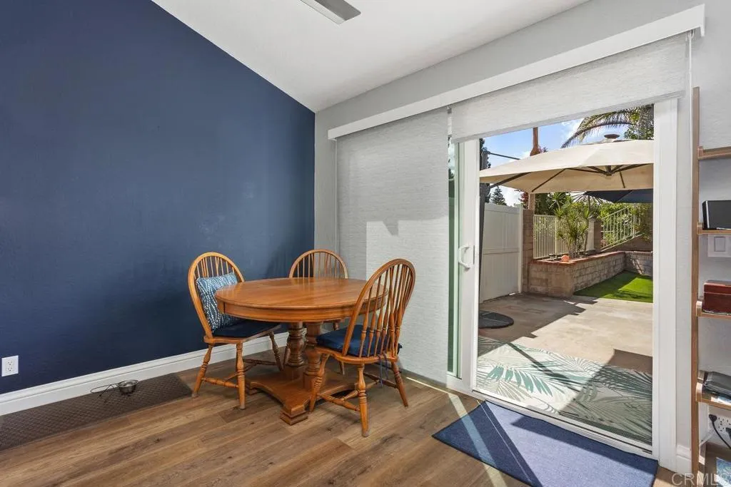 1025 Brewley Lane, Vista, California 92081 home-pic-15