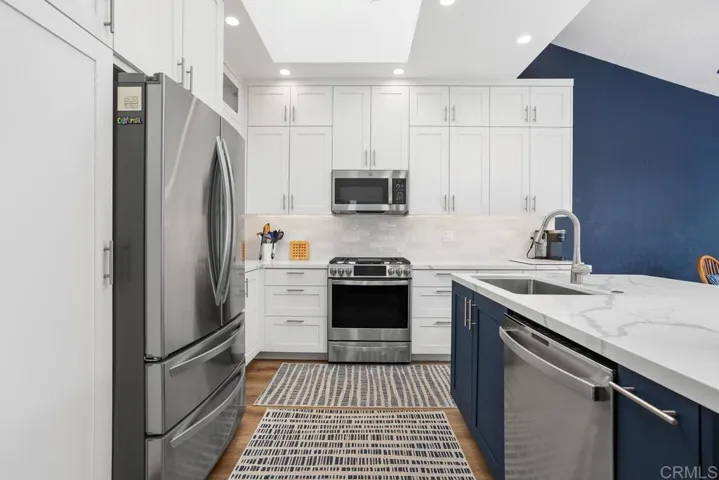 1025 Brewley Lane, Vista, California 92081