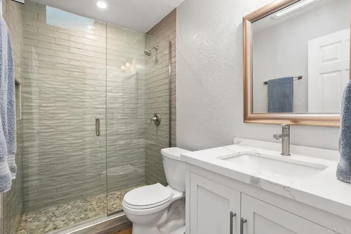 1025 Brewley Lane, Vista, California 92081