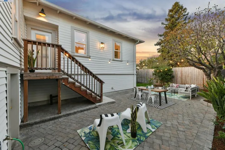 1066 28th Street, Oakland, California 94608