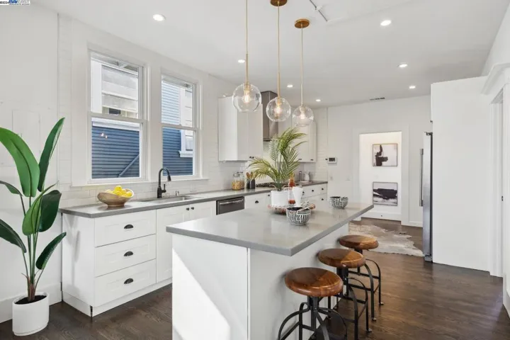1066 28th Street, Oakland, California 94608