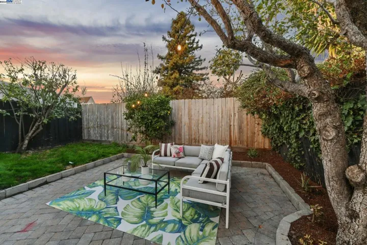 1066 28th Street, Oakland, California 94608