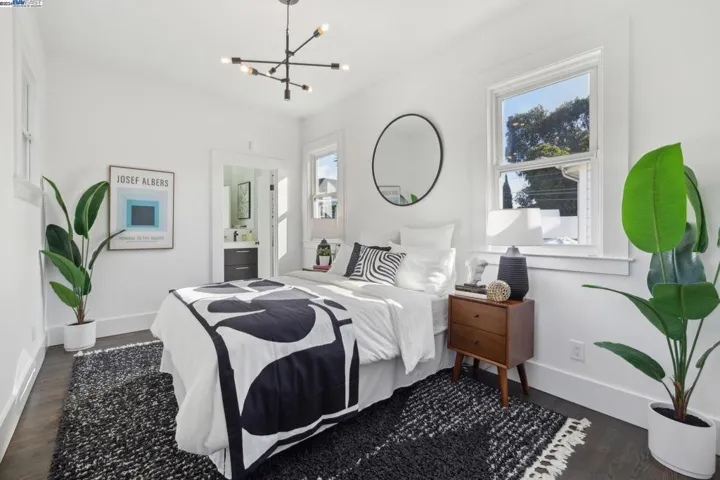 1066 28th Street, Oakland, California 94608