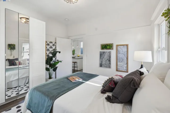 1066 28th Street, Oakland, California 94608