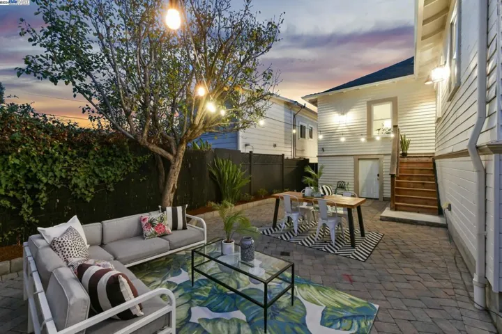 1066 28th Street, Oakland, California 94608