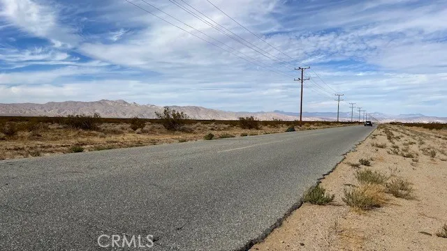 On Neuralia Road