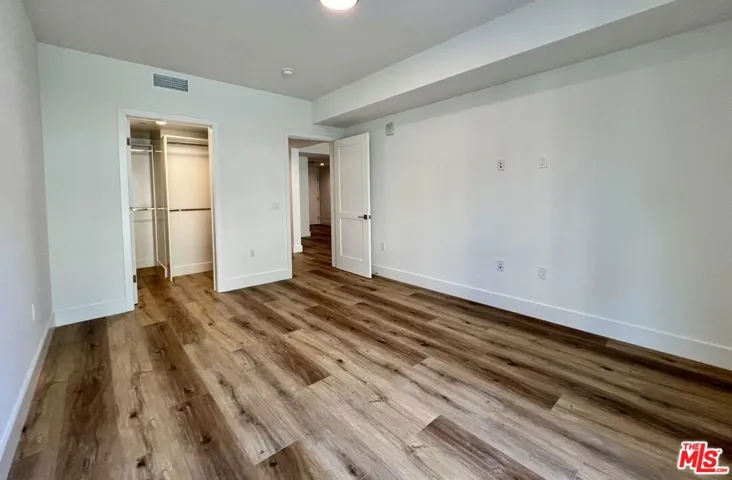 5801 Camerford Avenue 210, Los Angeles, California 90038