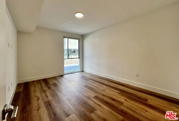 5801 Camerford Avenue 210, Los Angeles, California 90038