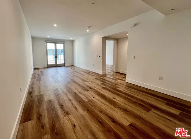 5801 Camerford Avenue 210, Los Angeles, California 90038