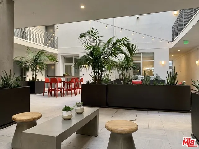 8017 W Norton Avenue 401, West Hollywood, California 90046