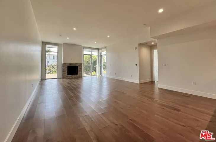 8017 W Norton Avenue 401, West Hollywood, California 90046