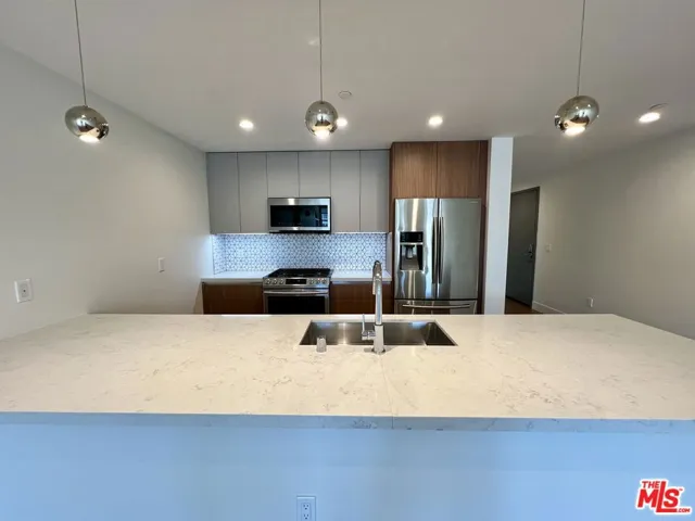 8017 W Norton Avenue 401, West Hollywood, California 90046