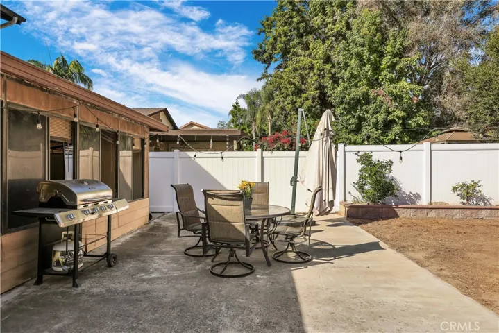 22752 Via Octavo, Mission Viejo, California 92691