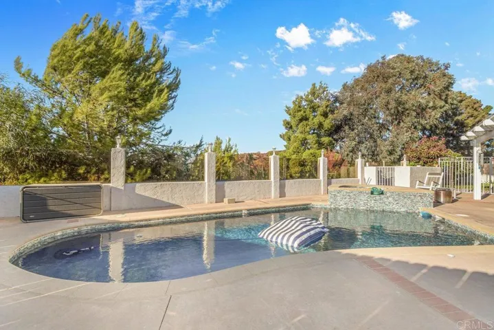 8968 Ridgeton Lane, Lakeside, California 92040