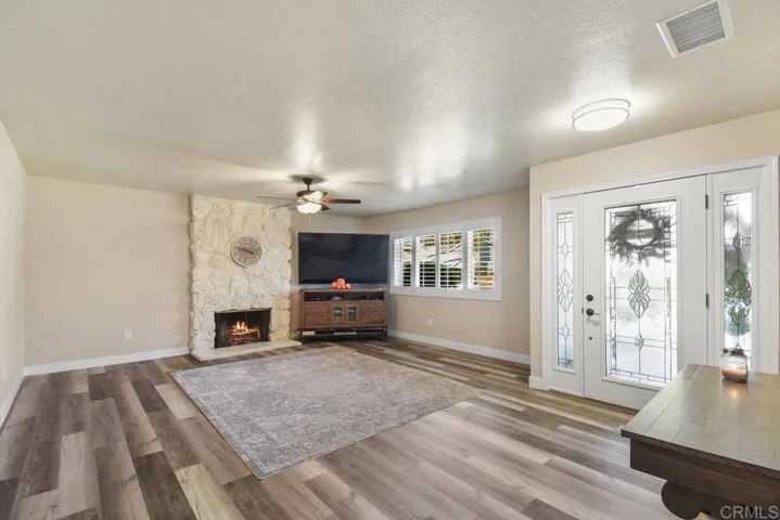 8968 Ridgeton Lane, Lakeside, California 92040