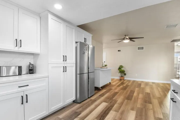 8968 Ridgeton Lane, Lakeside, California 92040