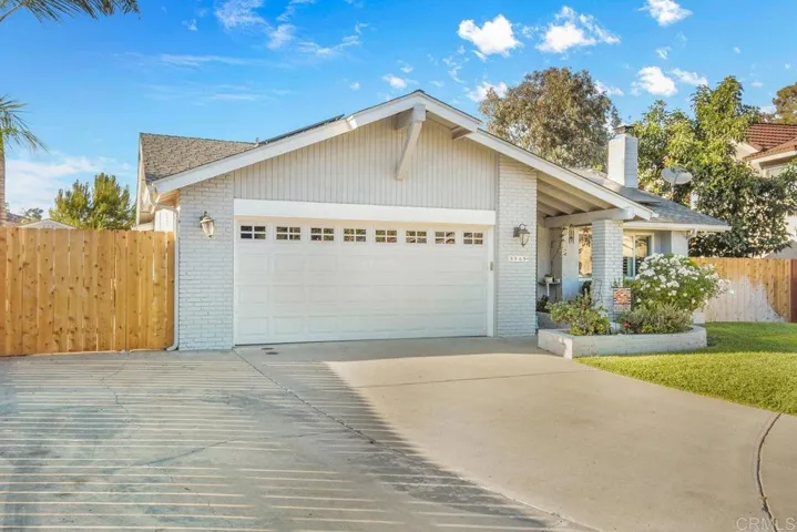 8968 Ridgeton Lane, Lakeside, California 92040